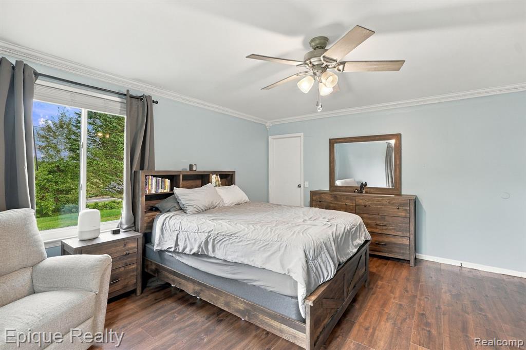 811 N Ortonville