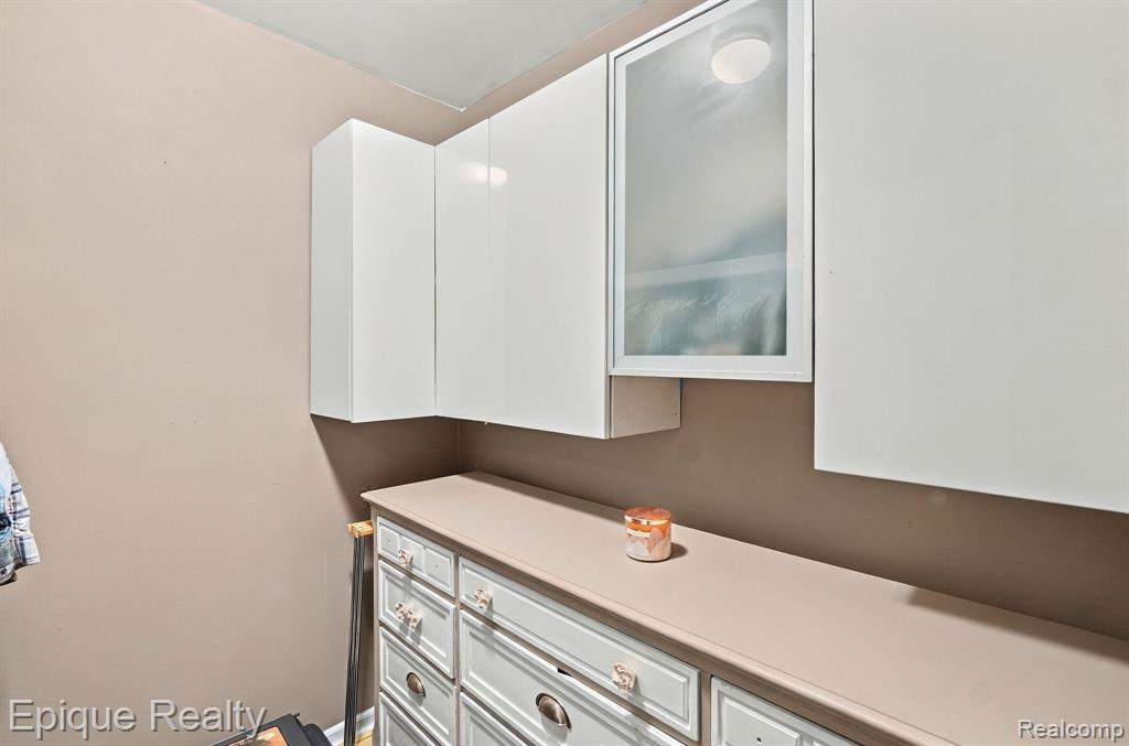 811 N Ortonville