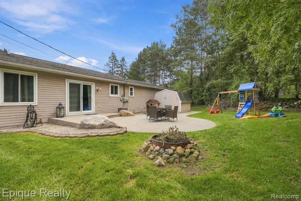 811 N Ortonville