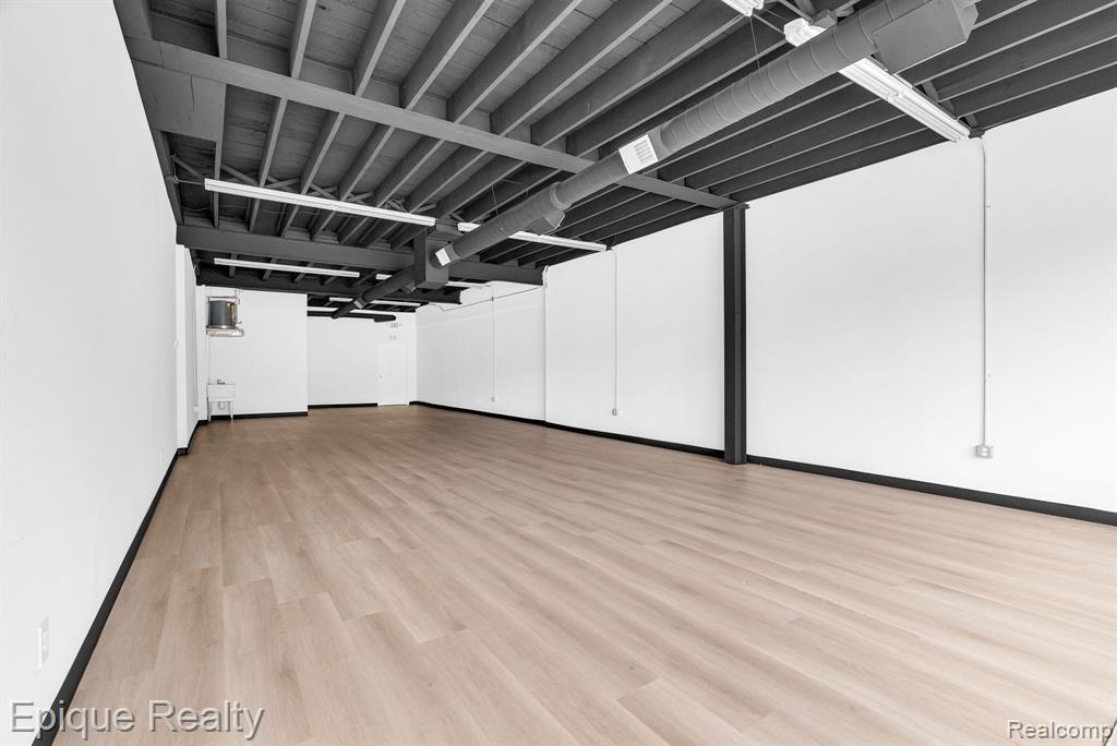 2701 Elizabeth Lake, Suite 400