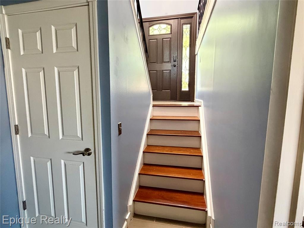 2876 Winter Drive