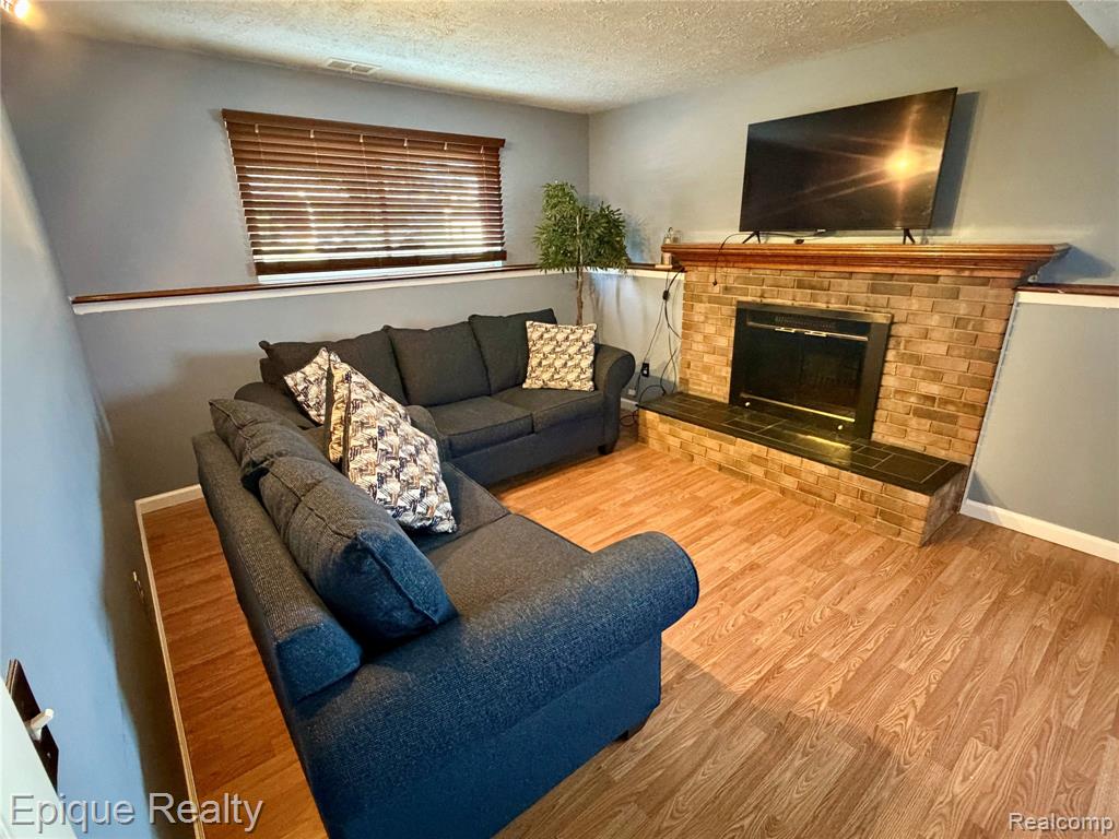 2876 Winter Drive