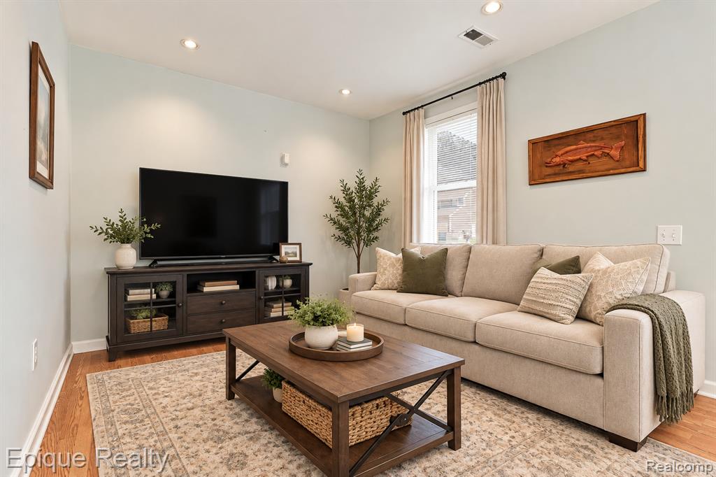 3144 Eastwood Drive