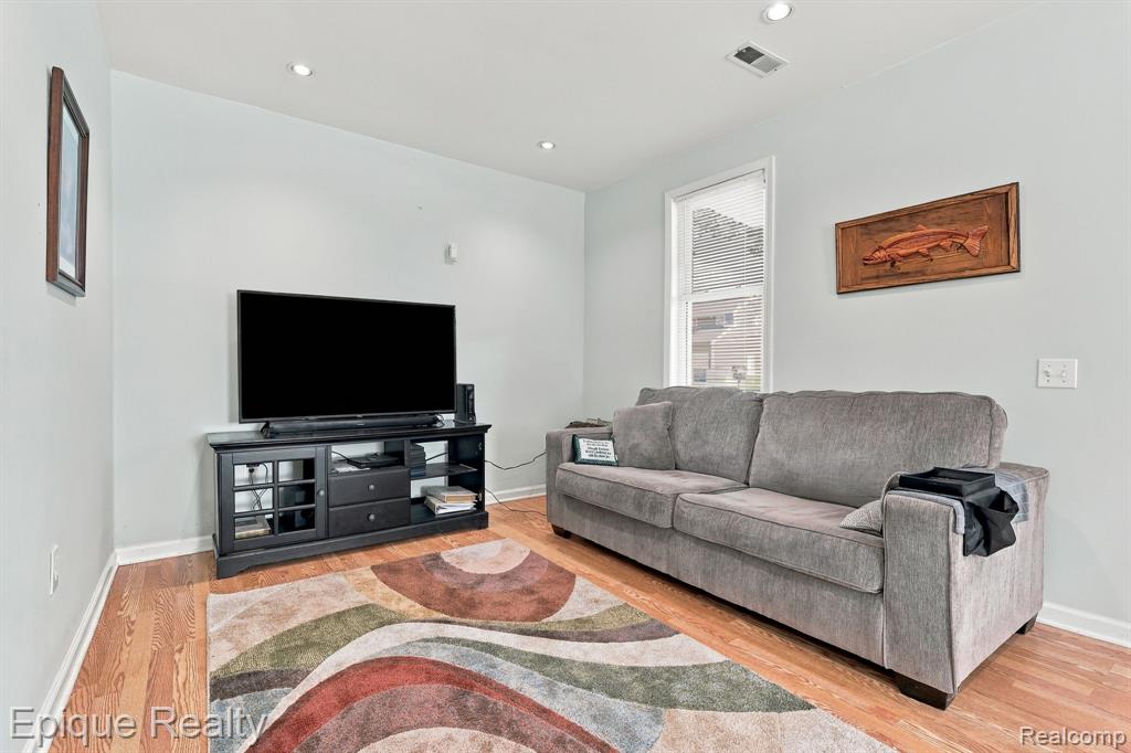 3144 Eastwood Drive