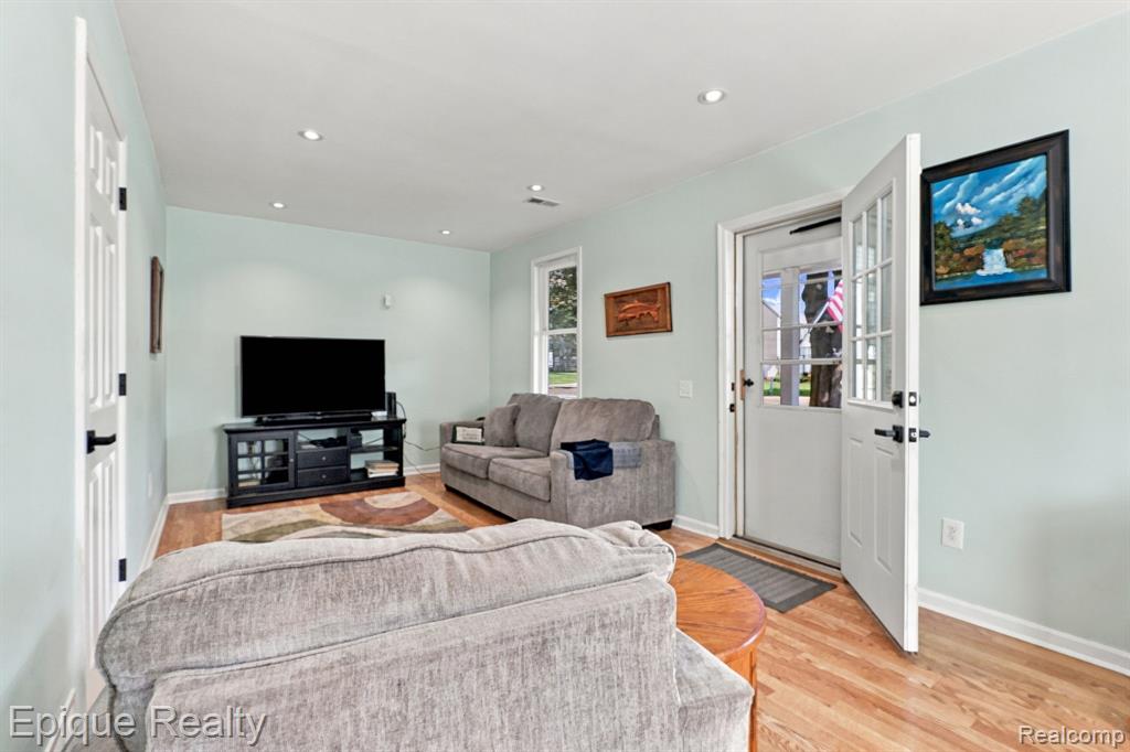3144 Eastwood Drive