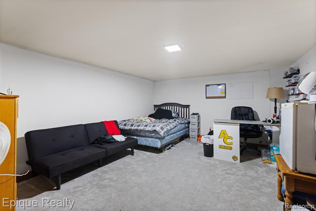1231 Vine Street