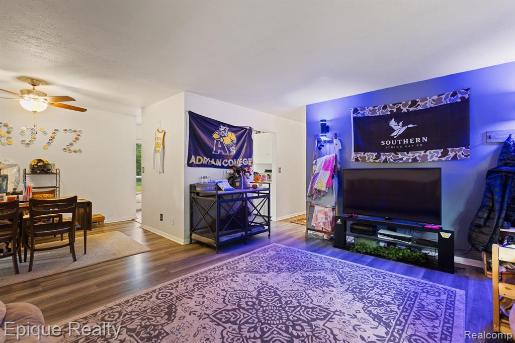 1231 Vine Street