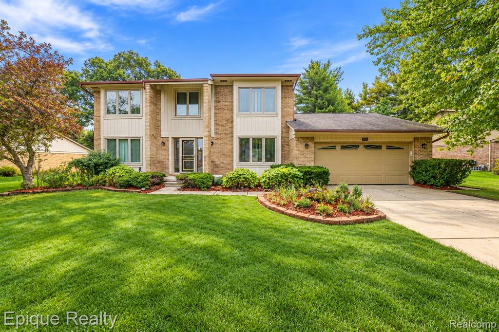 33033 Walnut Lane