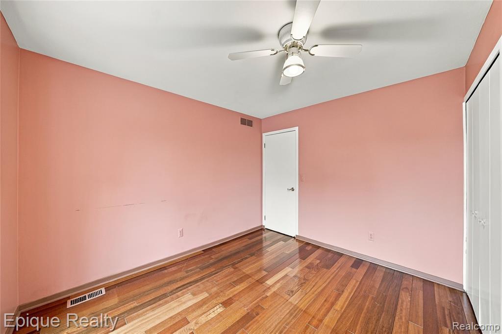 33033 Walnut Lane