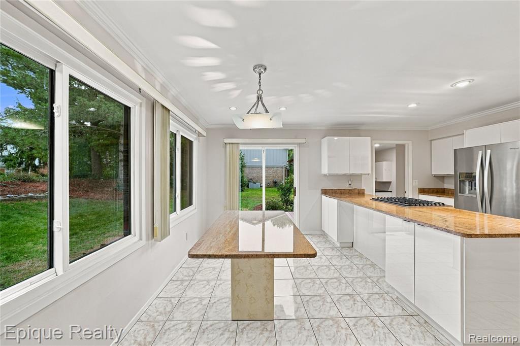 33033 Walnut Lane