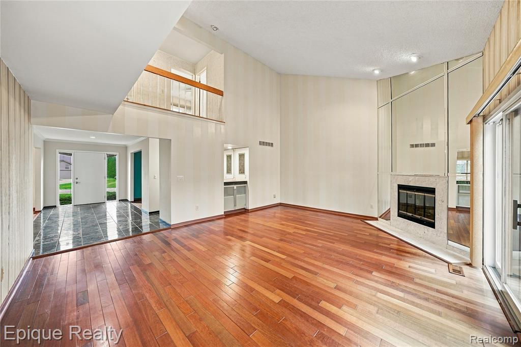 33033 Walnut Lane