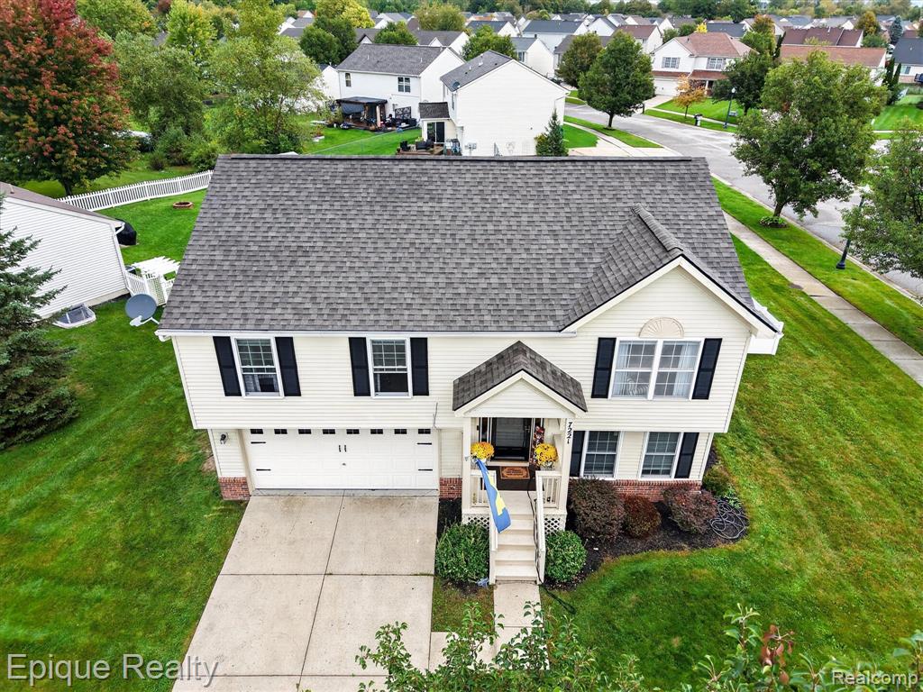 7221 Poplar Drive