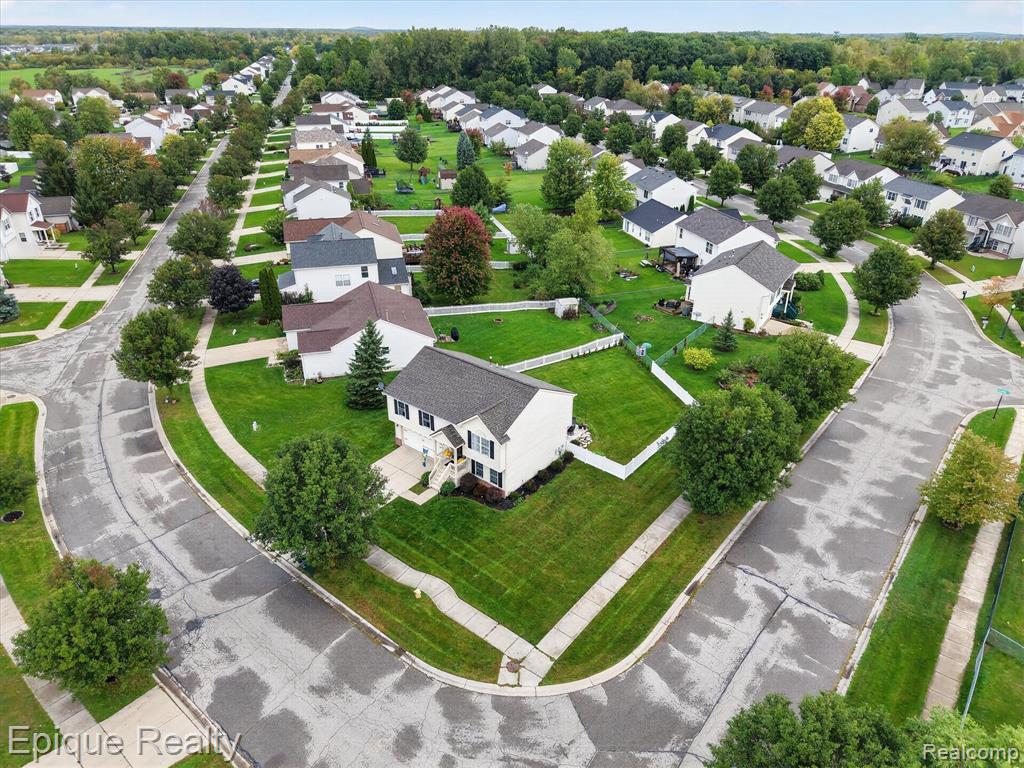 7221 Poplar Drive