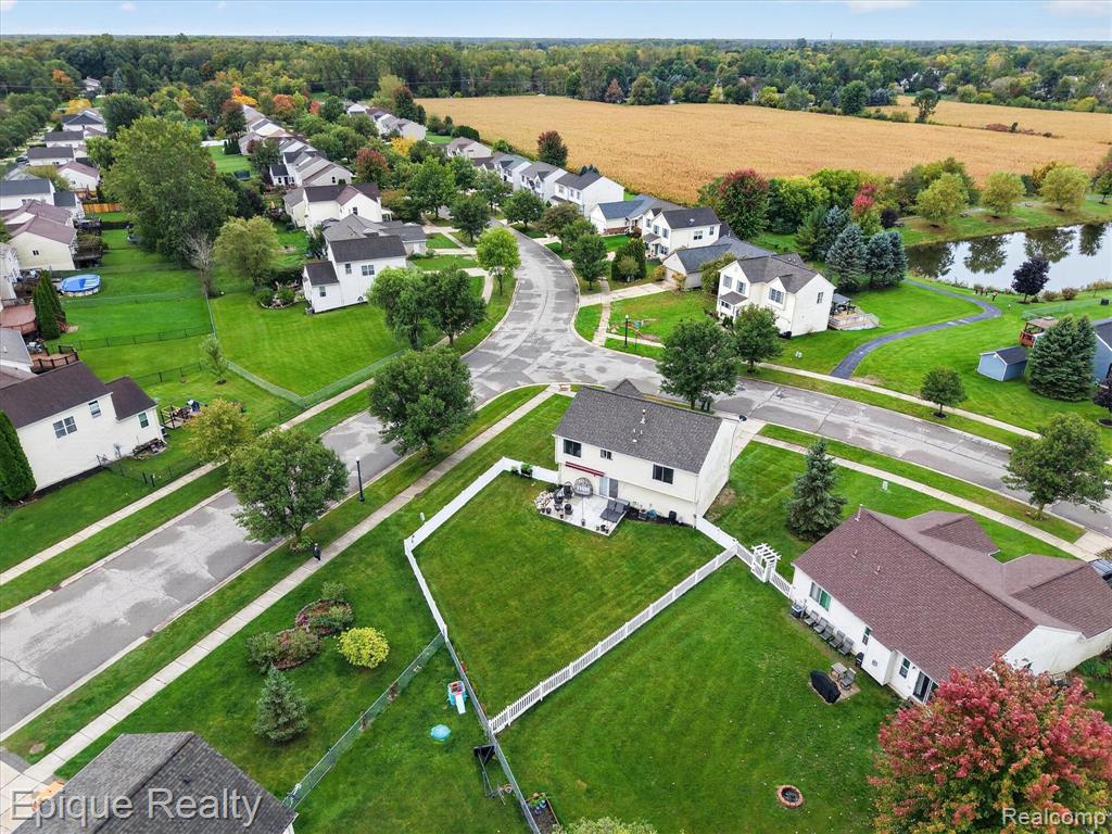 7221 Poplar Drive