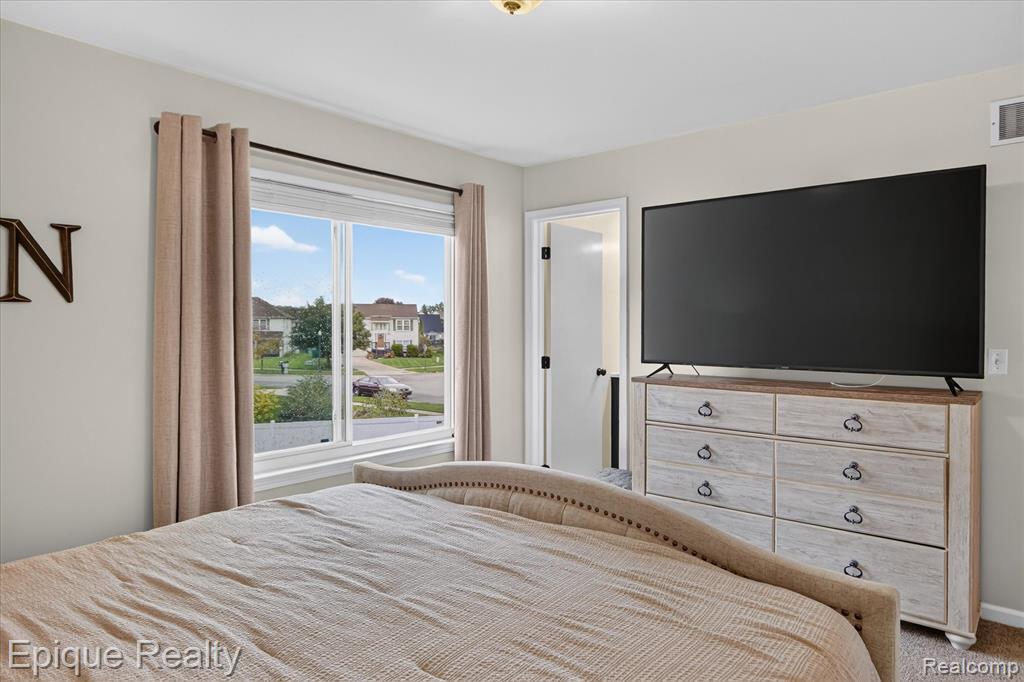 7221 Poplar Drive