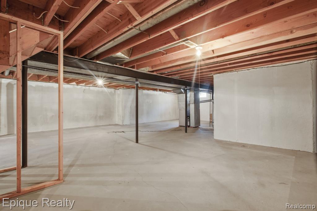 3261 Windwood Road