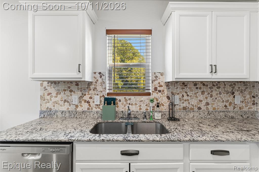 7341 Red Maple Drive