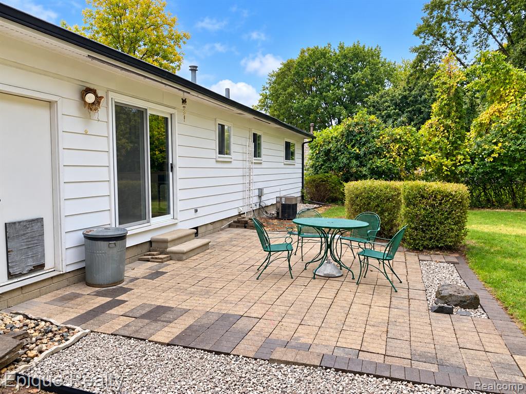360 Eastlawn Drive