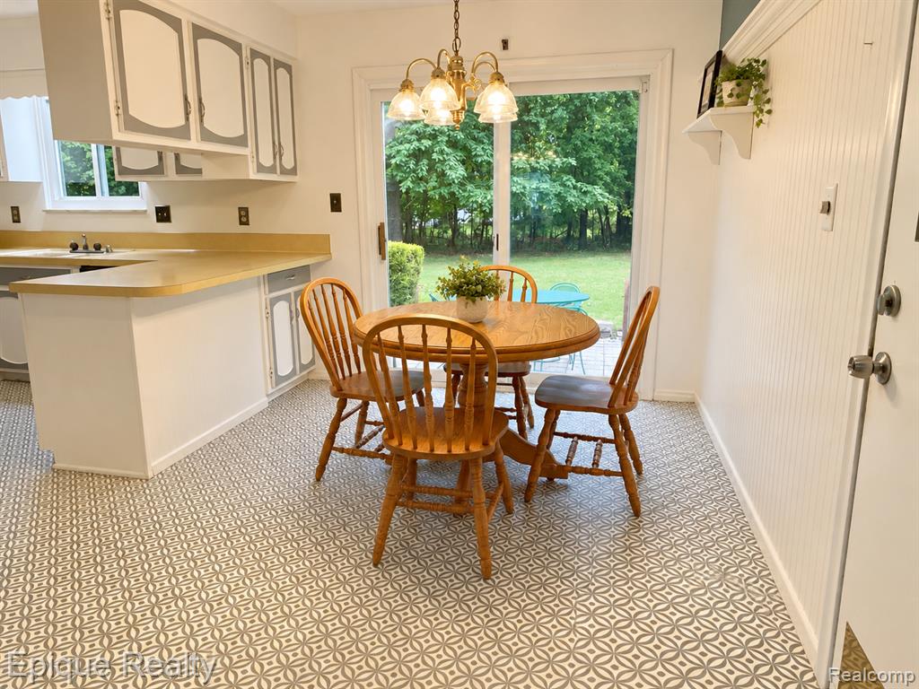 360 Eastlawn Drive