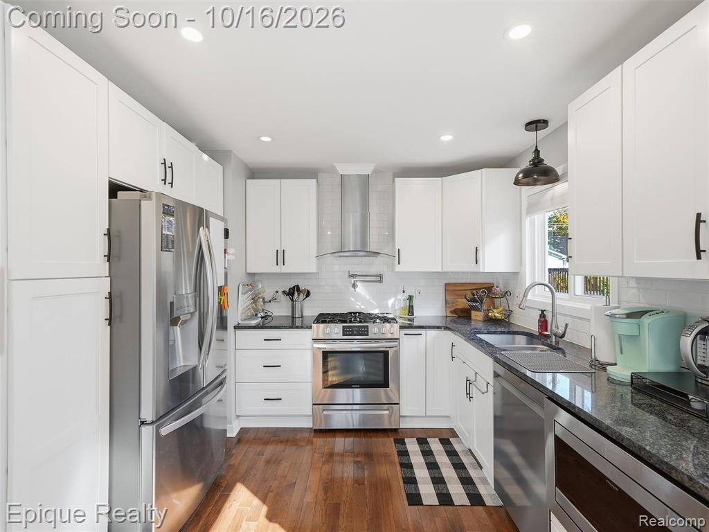 1045 Arthur Drive