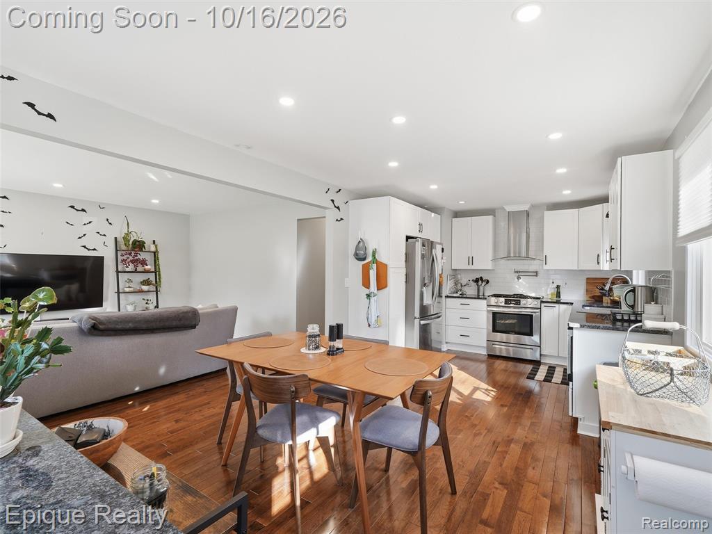 1045 Arthur Drive