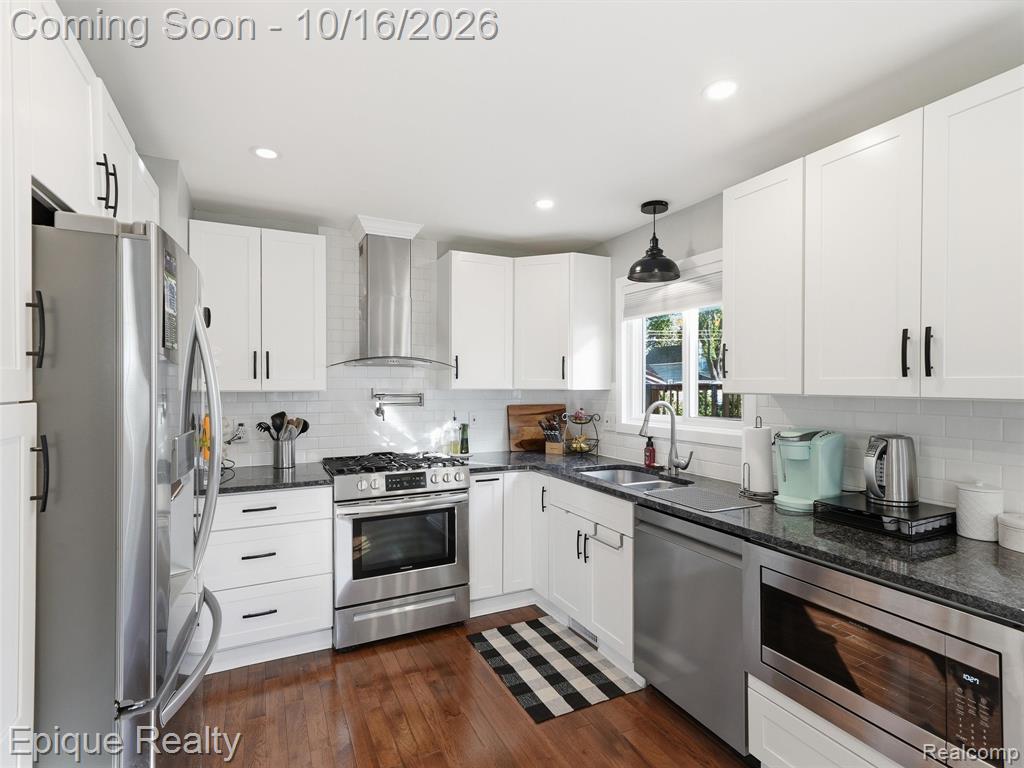 1045 Arthur Drive