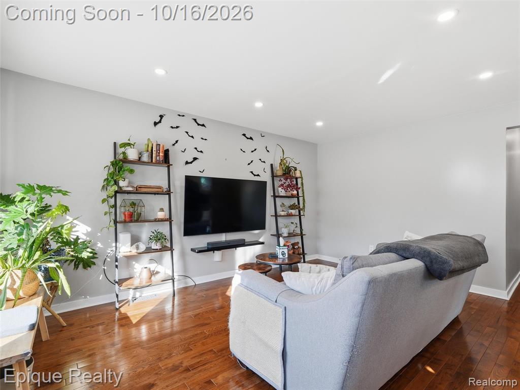 1045 Arthur Drive