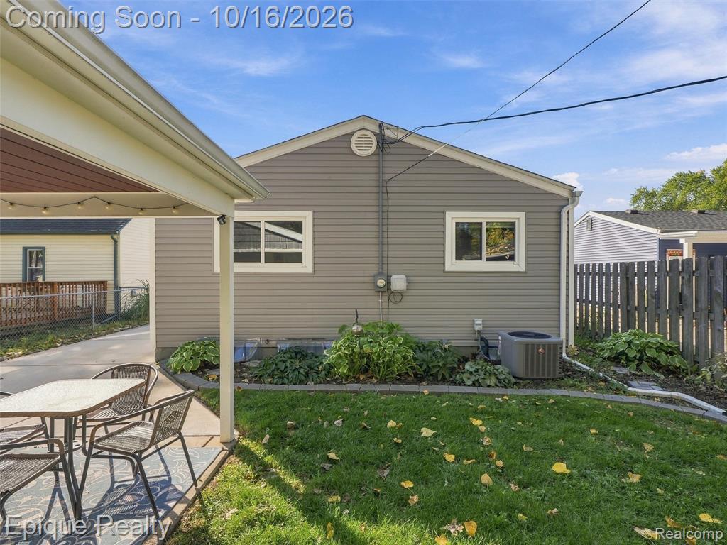 1045 Arthur Drive