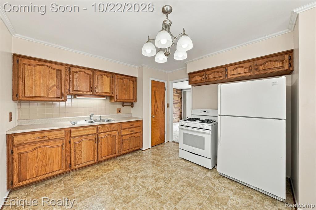 4805 Carolee Lane