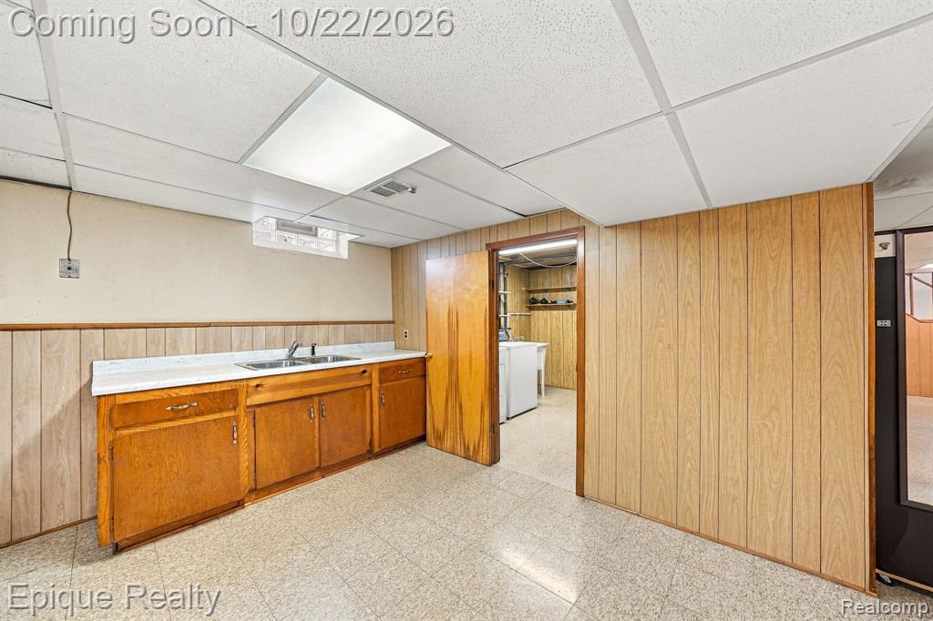 4805 Carolee Lane