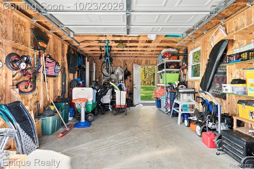 9085 Pineview Lake Drive
