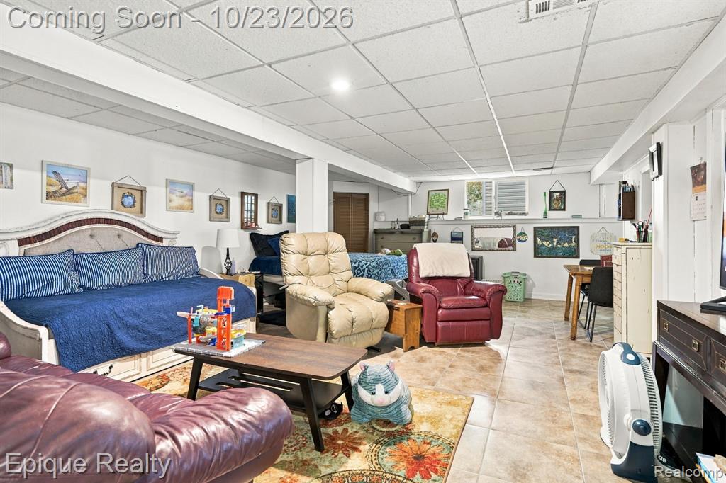 9085 Pineview Lake Drive