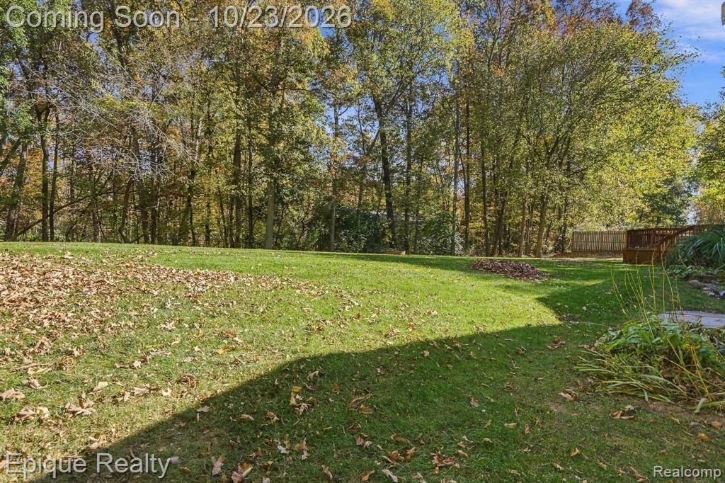 9085 Pineview Lake Drive
