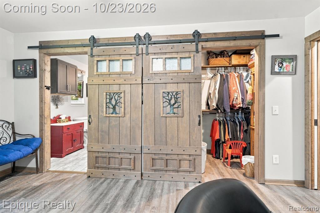 9085 Pineview Lake Drive