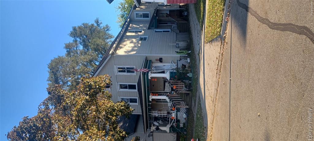 818 White Street