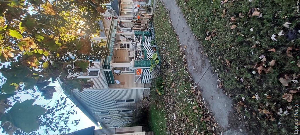 818 White Street