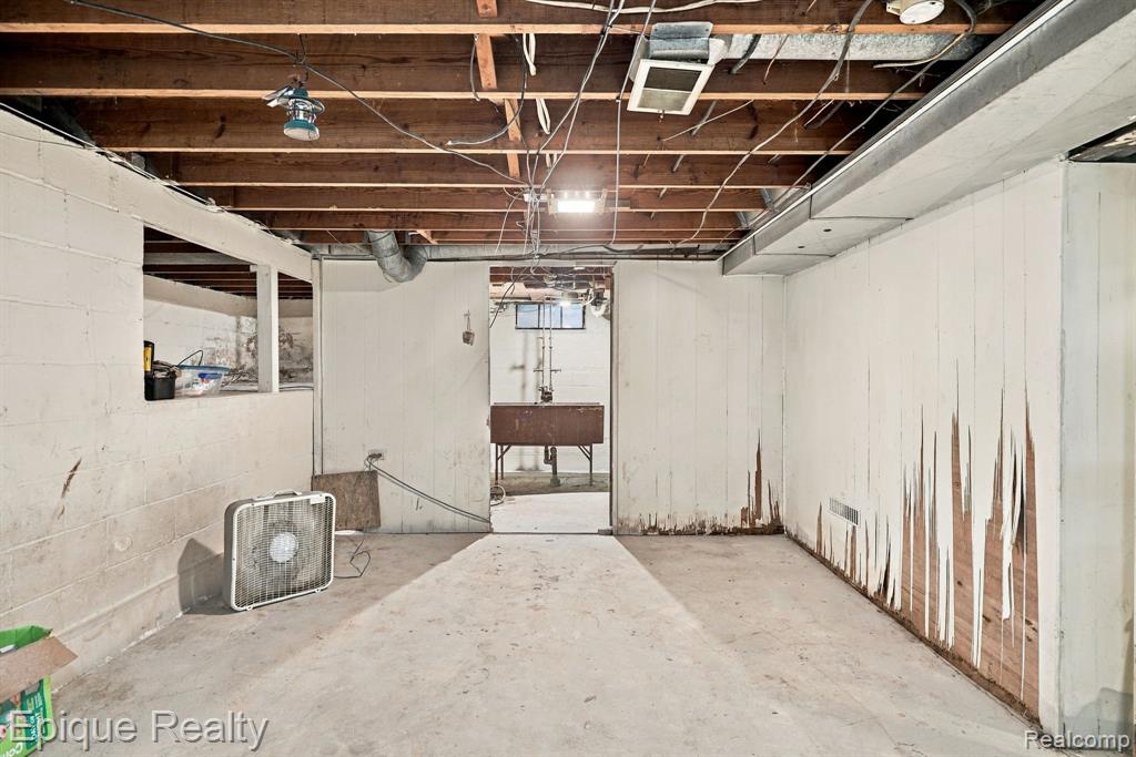 3014 Yale Street