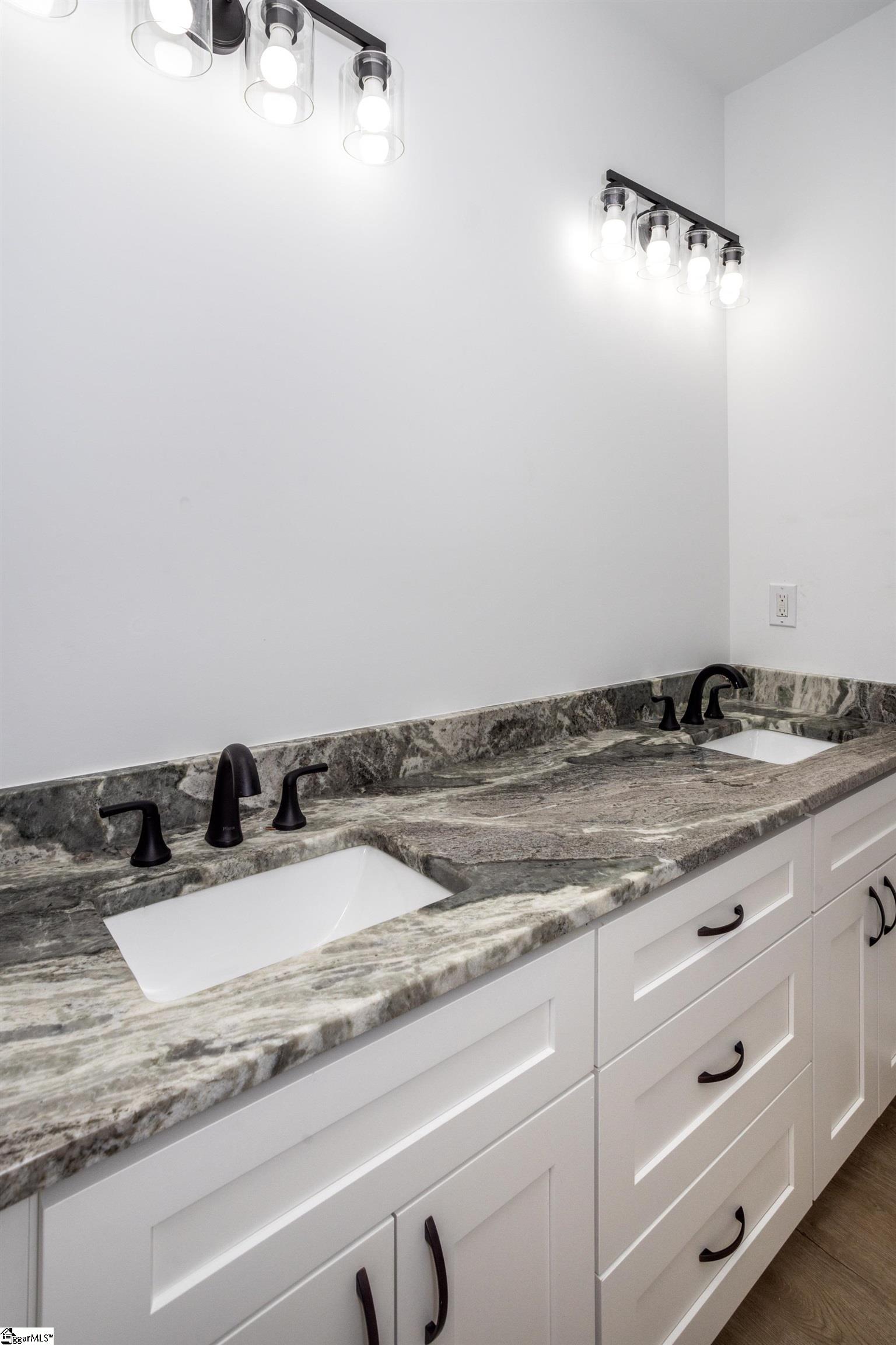 350 W Caroline Street