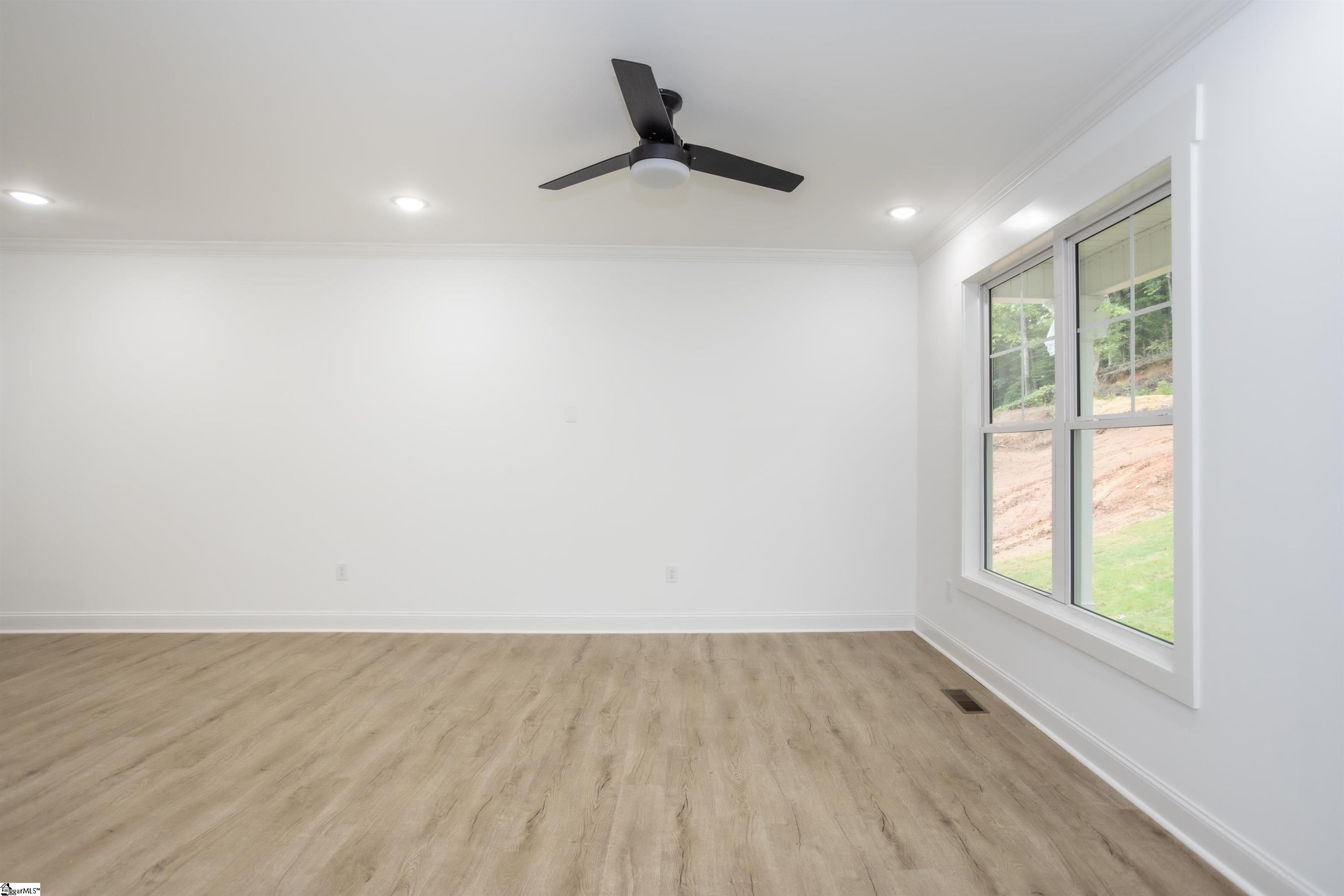 350 W Caroline Street