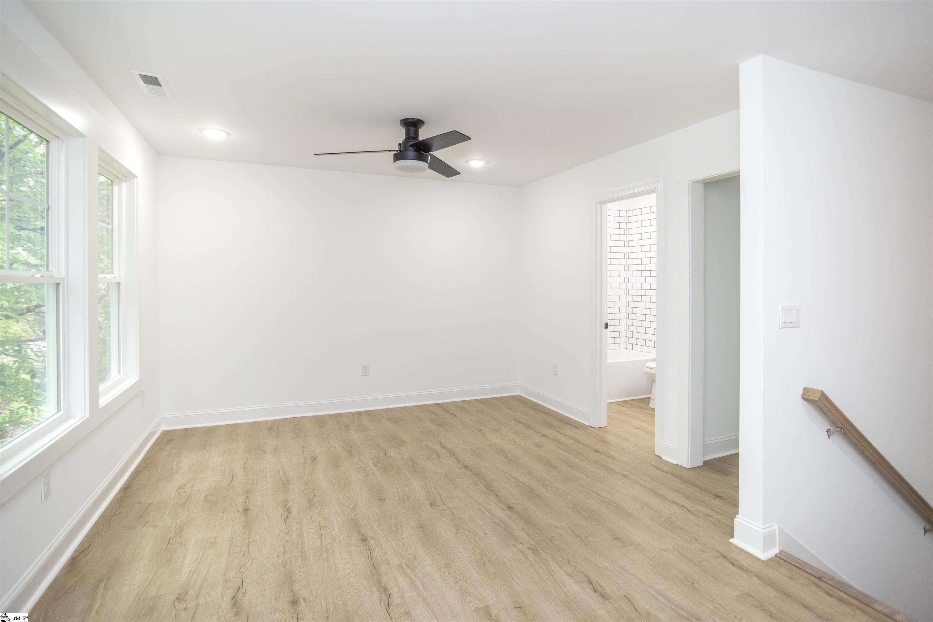 350 W Caroline Street