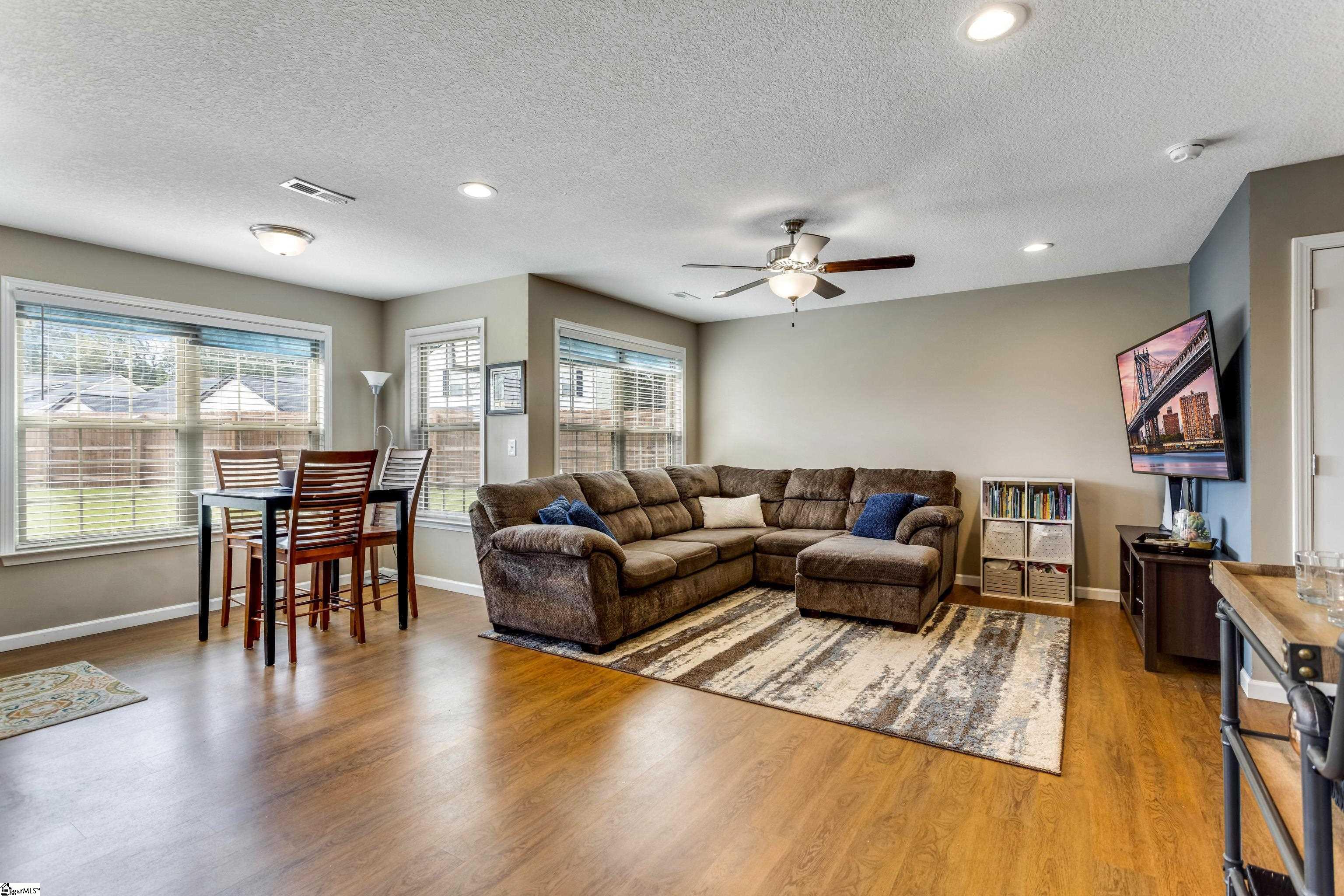 465 Peaksview Drive