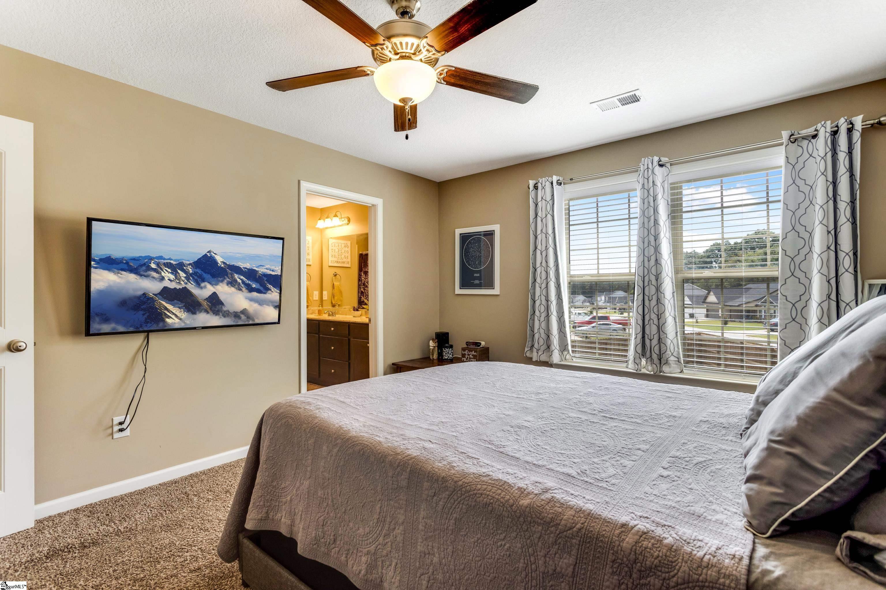 465 Peaksview Drive