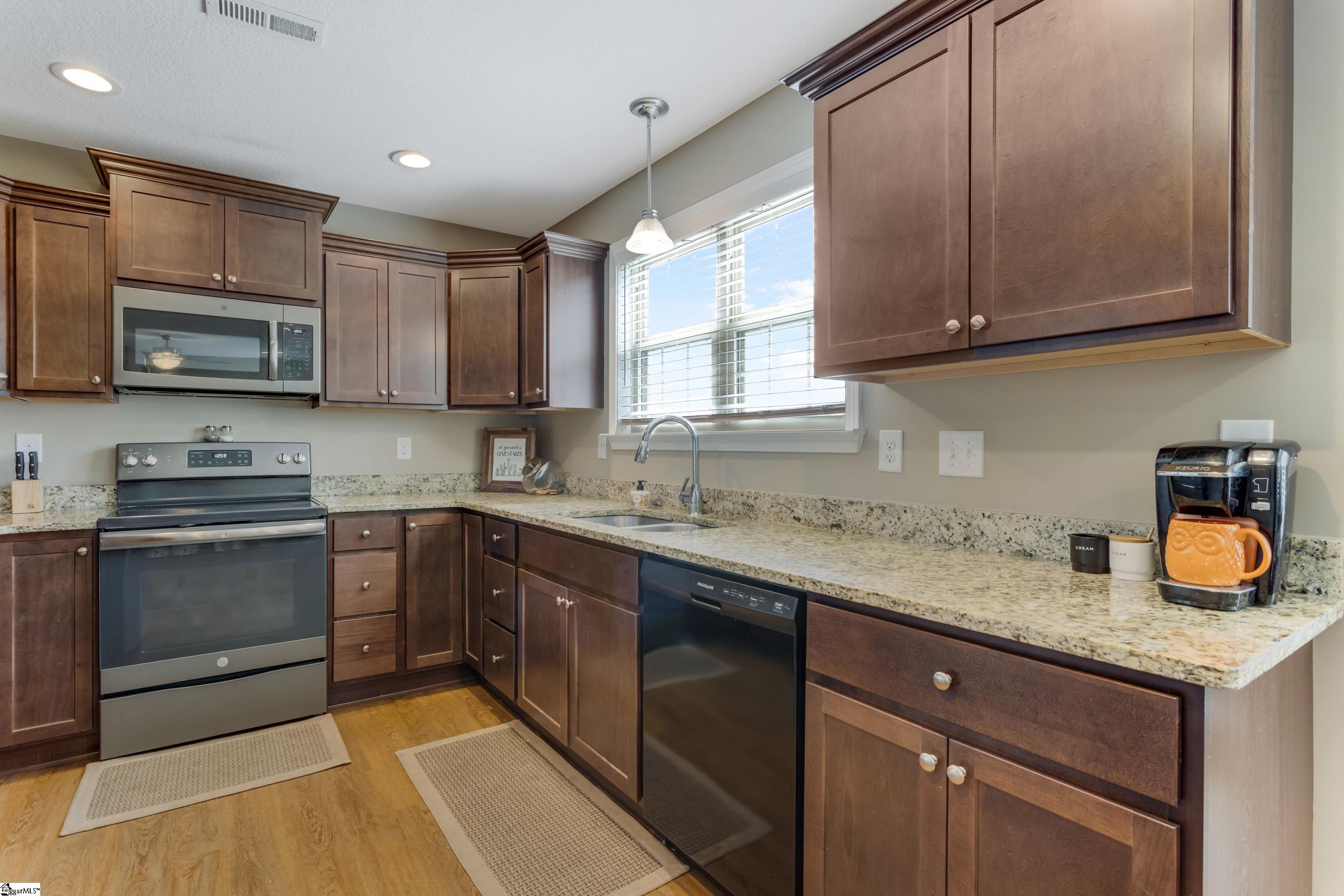 465 Peaksview Drive