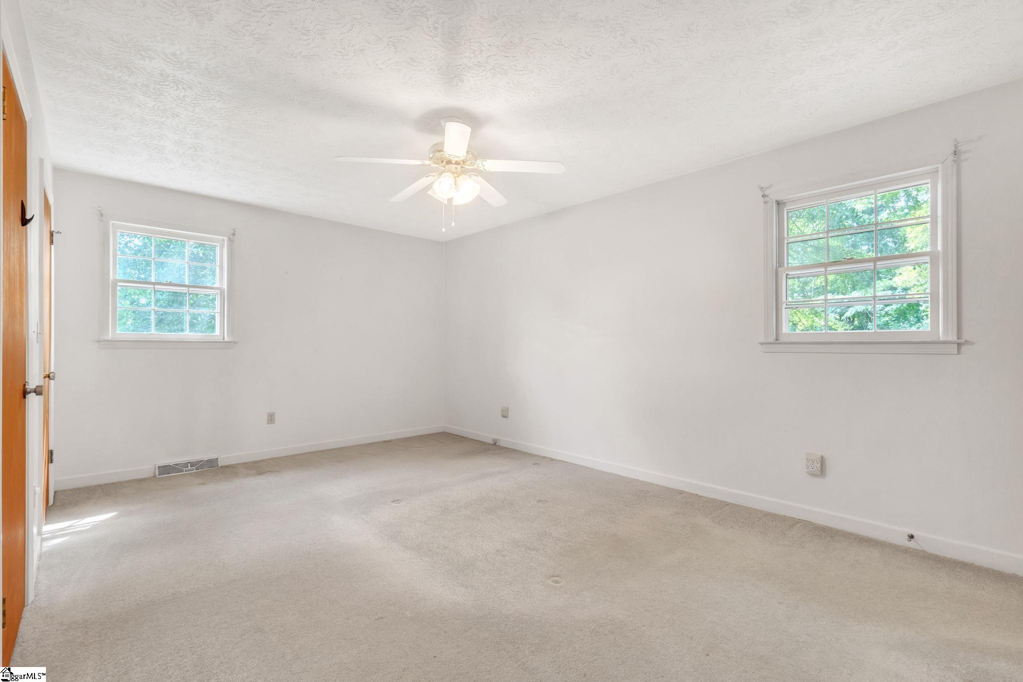 106 Chestnut Drive