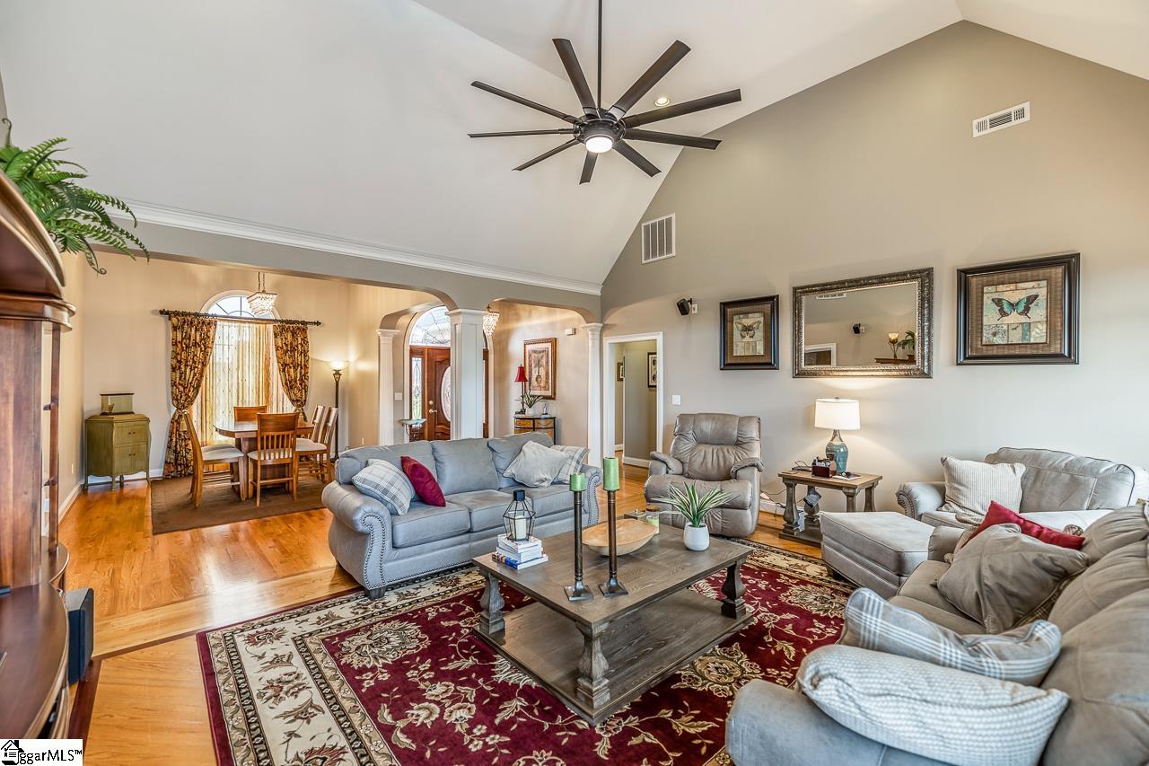 455 Harbour View Drive