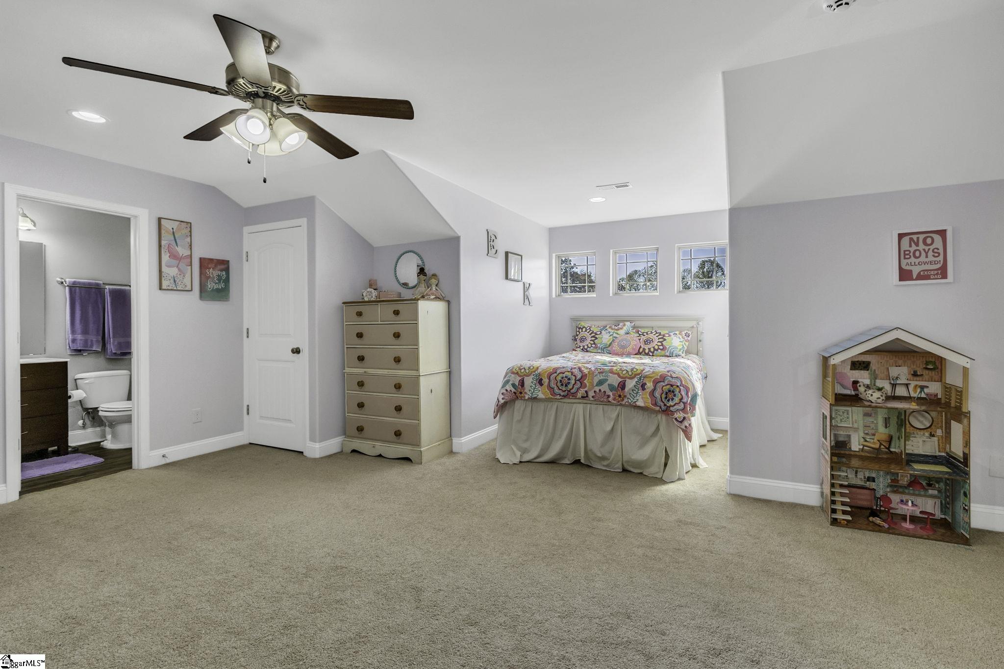 412 Golden Amber Lane