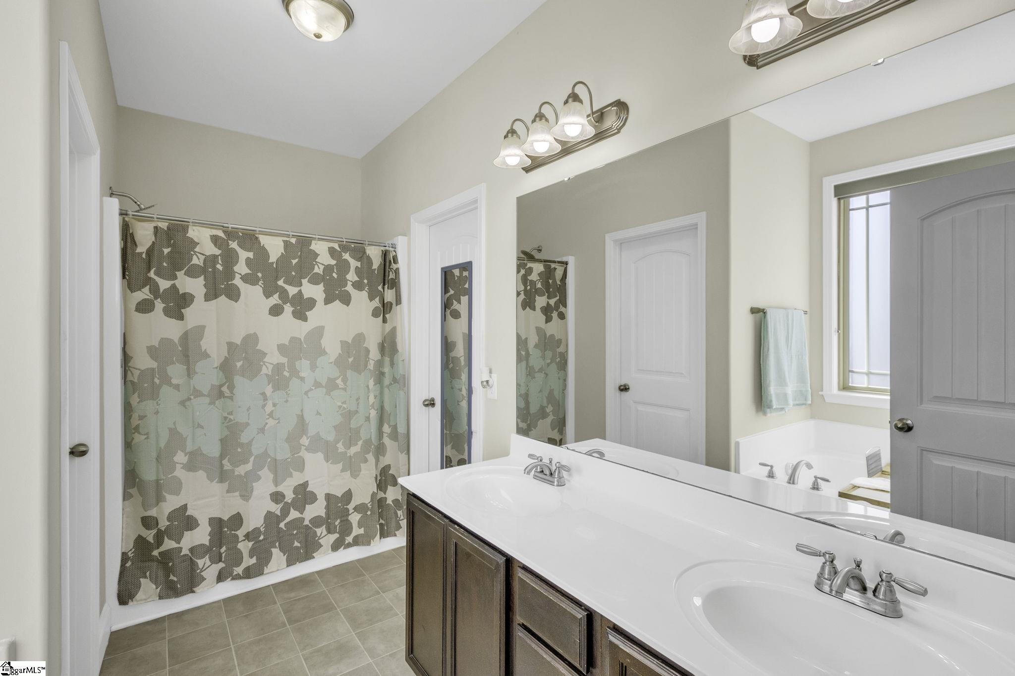 412 Golden Amber Lane