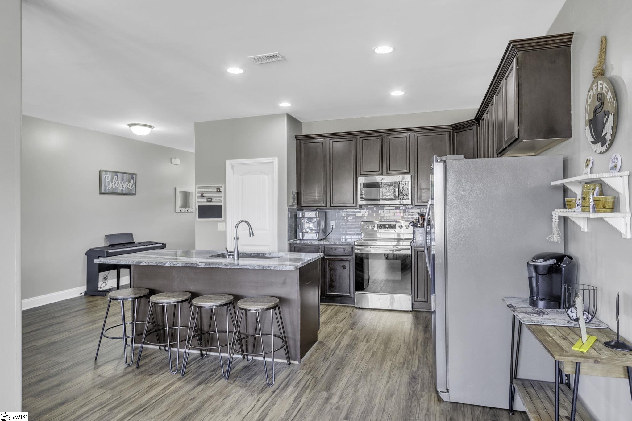 412 Golden Amber Lane