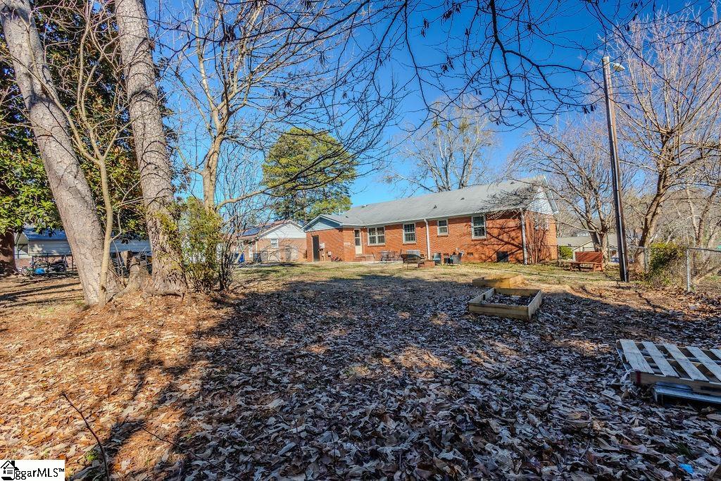 219 Fieldcrest Lane