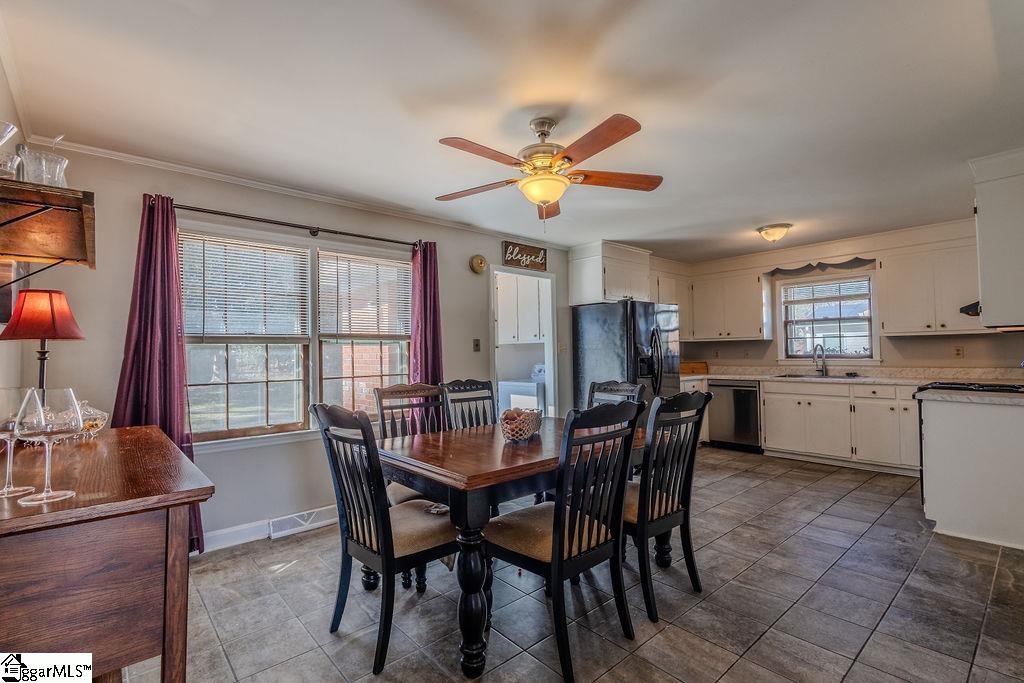 219 Fieldcrest Lane